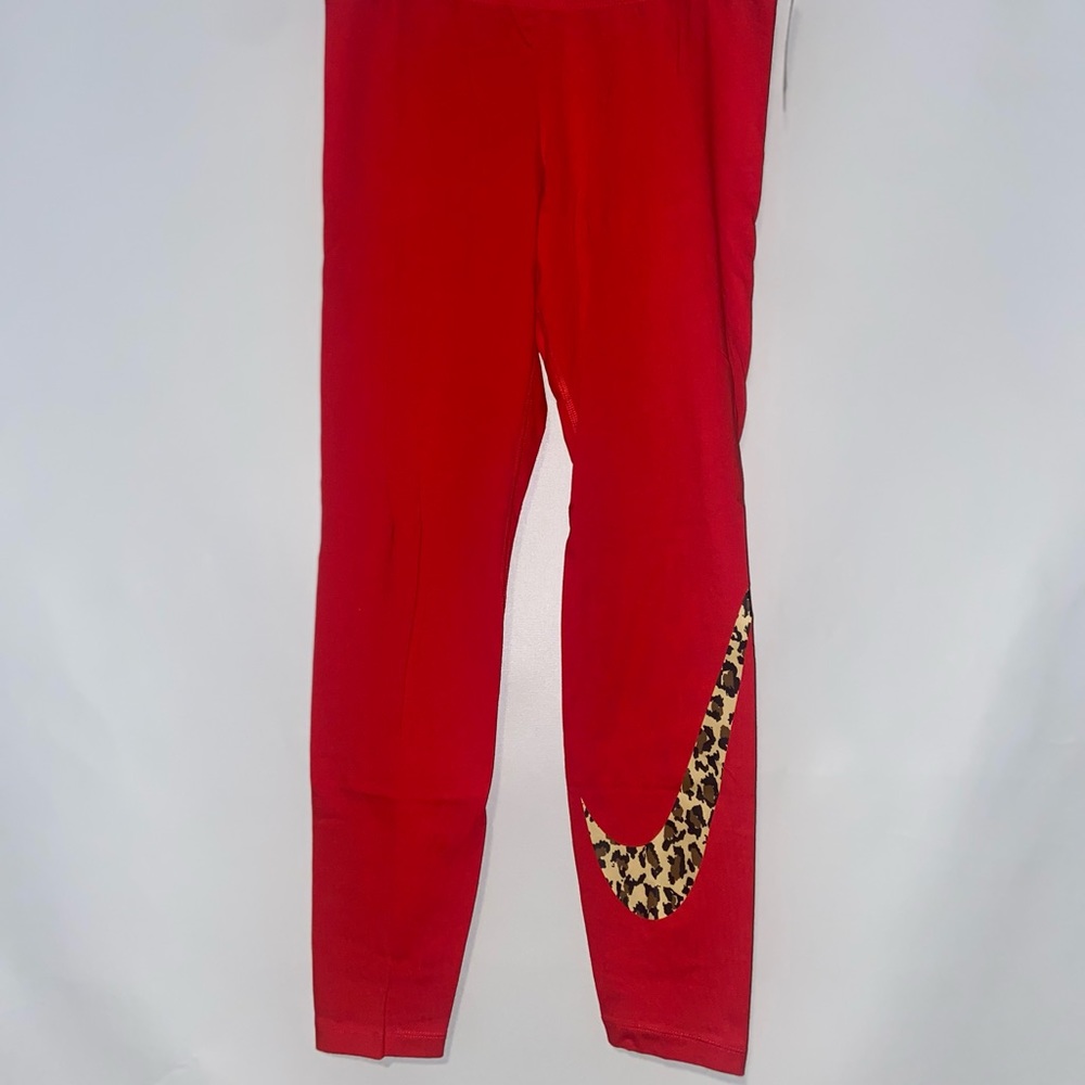 Women's Nike Red/Animal Printed Tight Fit Mid Rise Full Length Leggings